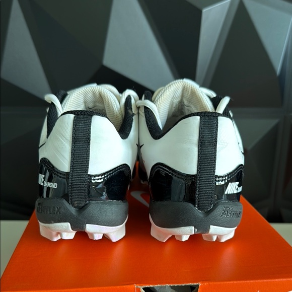 Nike Cleats - Picture 3 of 11